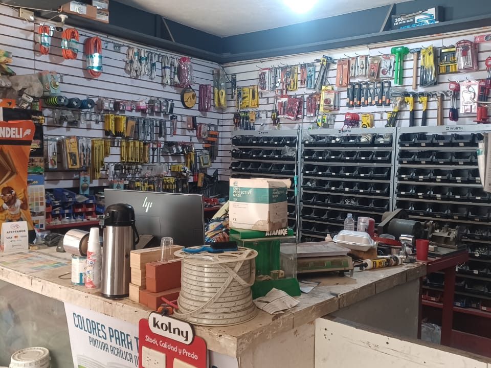 Ferretería en venta en Santiago – Operativa, equipada y con inventario foto 2