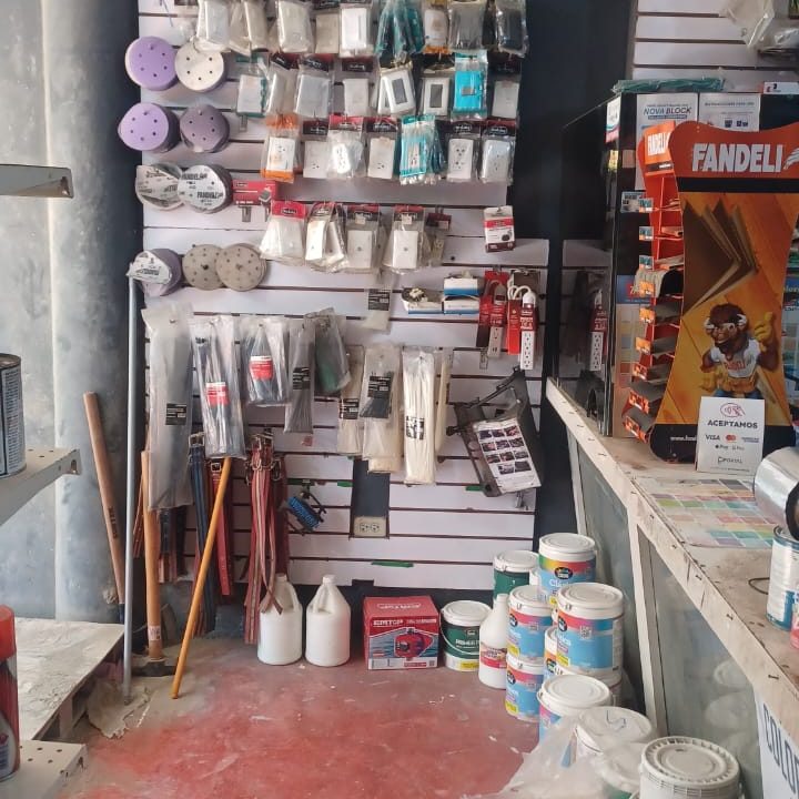 Ferretería en venta en Santiago – Operativa, equipada y con inventario foto 3